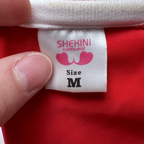 Shekini Bikini Wrap Top Halter Red with Pads - Picture 9 of 10